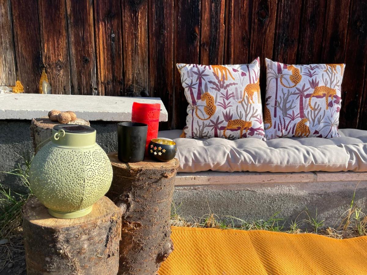 Jolie Cabane Avec Jacuzzi Pour Les Amoureux De La Nature Tullins المظهر الخارجي الصورة