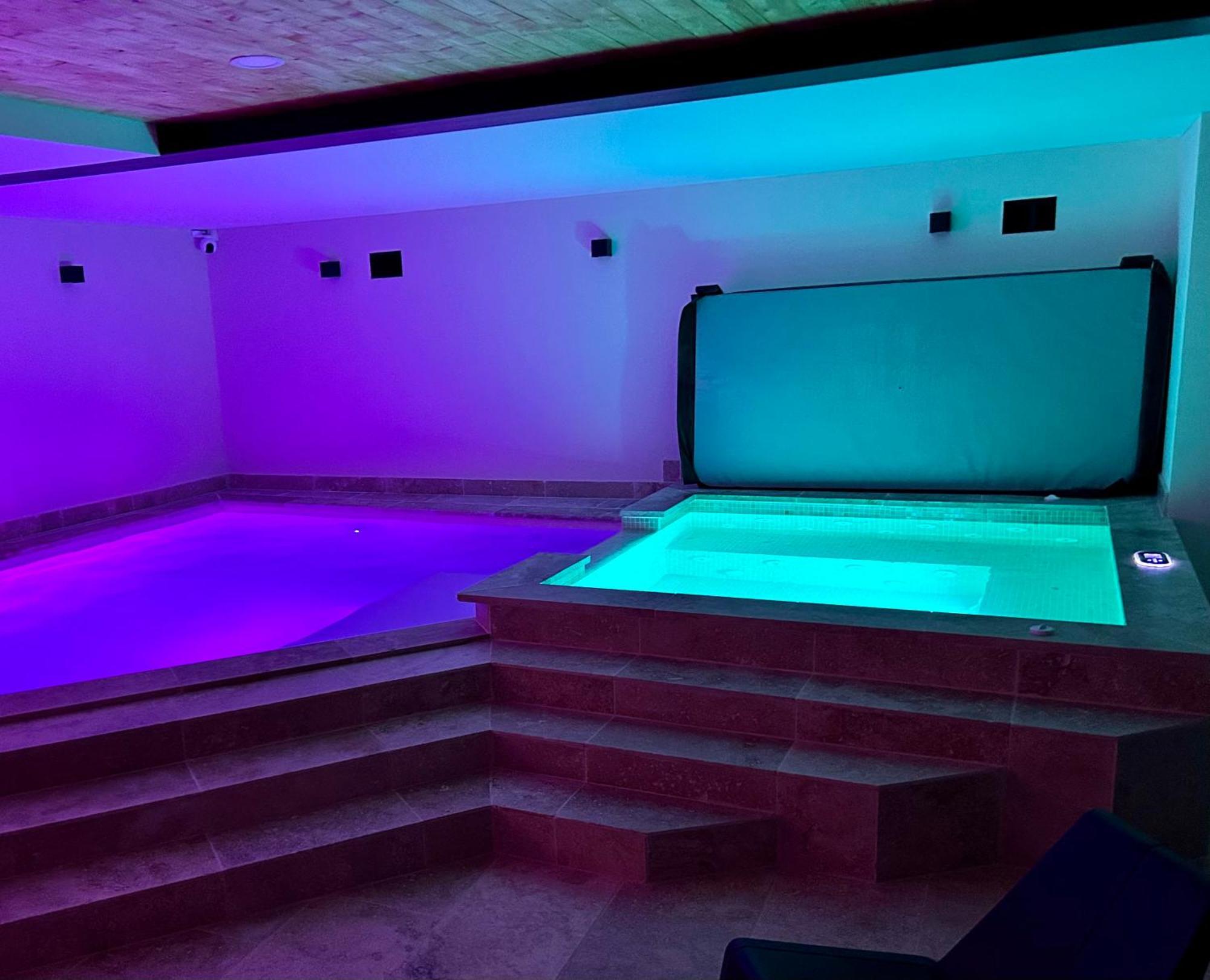 Jolie Cabane Avec Jacuzzi Pour Les Amoureux De La Nature Tullins المظهر الخارجي الصورة